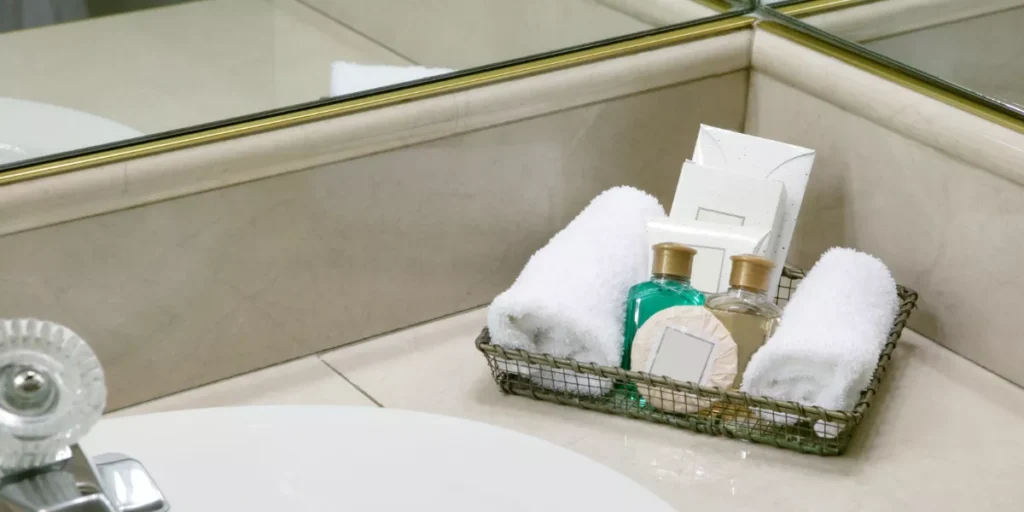 What Are the Best Towel Display Ideas for Small Bathrooms? What Are the Best Towel Display Ideas for Small Bathrooms?