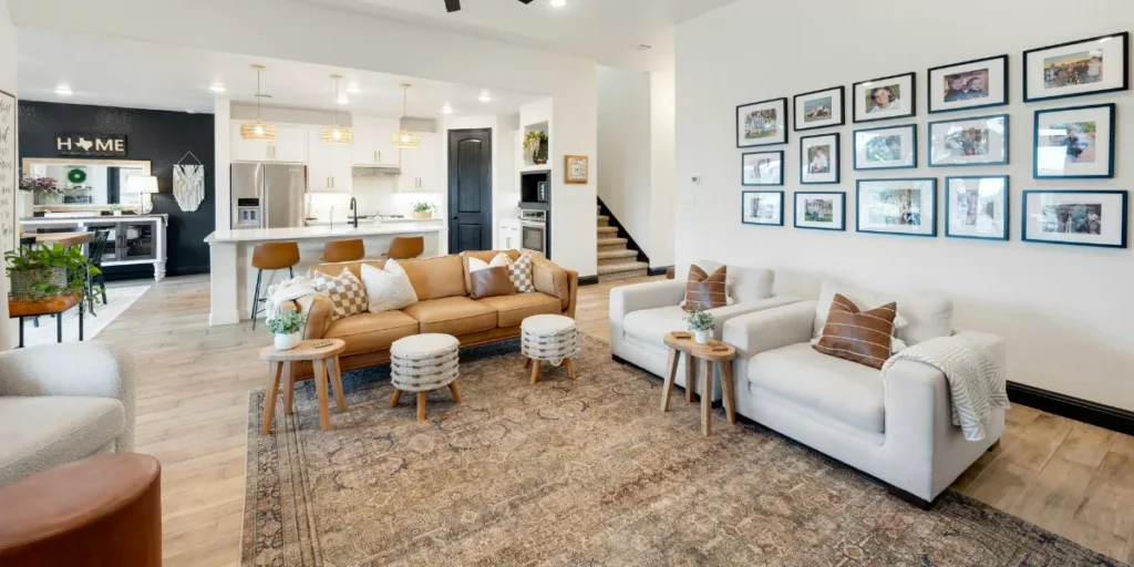 Creative Ways to Incorporate Vintage Furniture in Layouts Creative Ways to Incorporate Vintage Furniture in Layouts