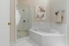 The Role of Rugs and Mats in Enhancing Bathroom Style